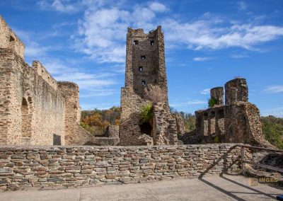 Burg Okoř bei Prag 39 turm von burg okor bei prag 0119