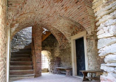 Burg Okoř bei Prag 32 zweiter innenhof obergeschoss burg okor bei prag 1997