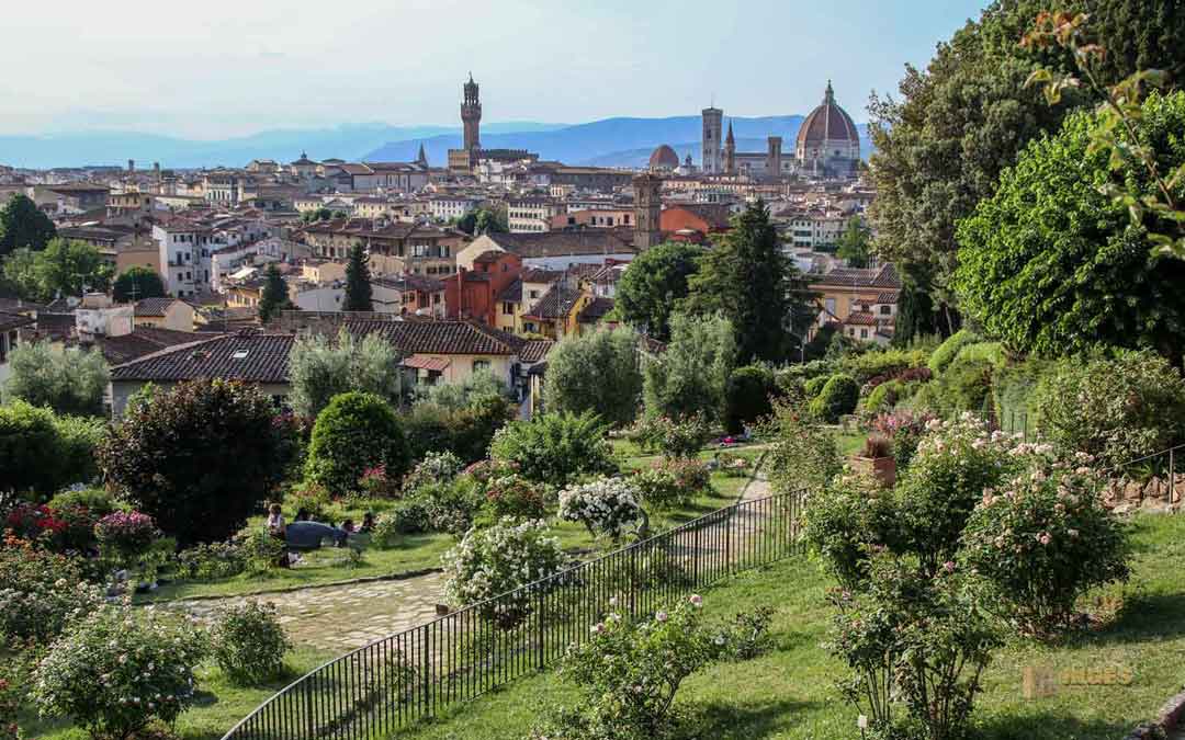 Im Rosengarten (Giardino delle Rose) in Florenz