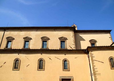 aussenansicht kirche san salvatore al monte in florenz 5179