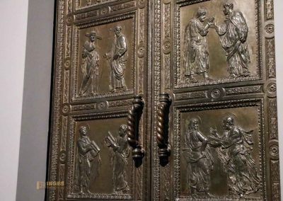 bronzetueren von donatello alte sakristei san lorenzo florenz 8309