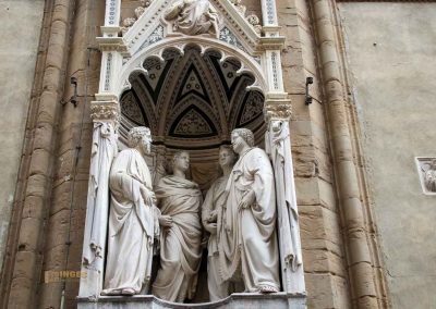 Die Kirche Orsanmichele in Florenz 6 die vier gekroenten heiligen orsanmichele florenz 8586