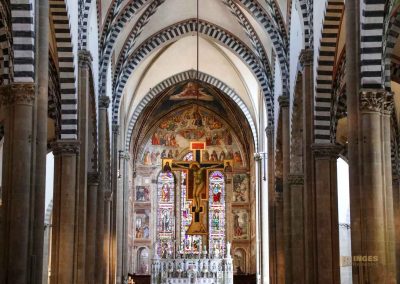 In der Basilika Santa Maria Novella in Florenz 13 giotto-kruzifix basilika santa maria novella florenz 2953