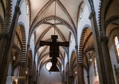 In der Basilika Santa Maria Novella in Florenz 16 giotto-kruzifix basilika santa maria novella florenz 3108