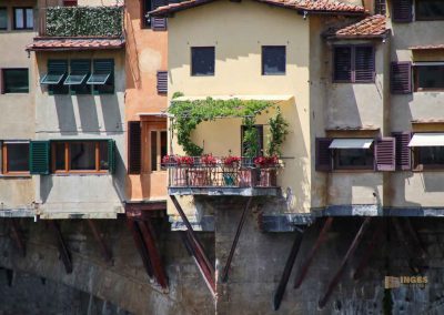haeuser auf der ponte vecchio in florenz 0133
