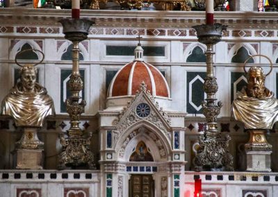 In der Basilika Santa Maria Novella in Florenz 23 hochaltar basilika santa maria novella florenz 3368