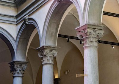 innenhof palazzo strozzi florenz 8420