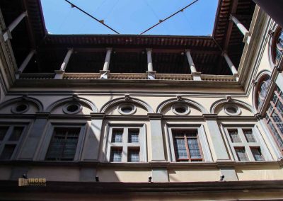 innenhof palazzo strozzi florenz 8437