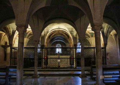 krypta basilika san miniato al monte florenz 5140