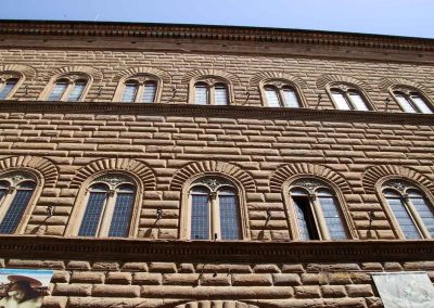 palazzo strozzi florenz 8213