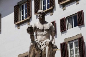piazza san lorenzo denkmal giovanni delle bande nere florenz 8064