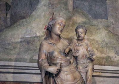 In der Basilika Santa Maria Novella in Florenz 66 rucellai-kapelle basilika santa maria novella florenz 3236