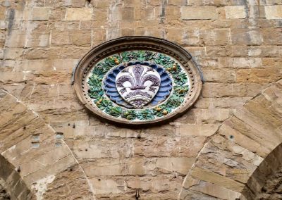 Die Kirche Orsanmichele in Florenz 11 wappen der zuenfte an der kirche orsanmichele florenz 8617