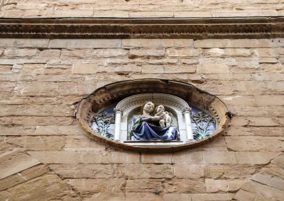 Die Kirche Orsanmichele in Florenz 9 wappen der zuenfte an der kirche orsanmichele florenz 8649