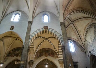 In der Basilika Santa Trinita in Florenz 60 decke basilika santa trinita florenz 9247
