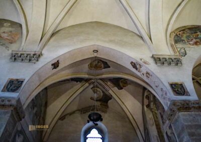 In der Basilika Santa Trinita in Florenz 63 decke basilika santa trinita florenz 9397