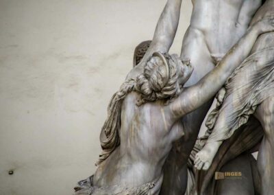 Die Loggia dei Lanzi auf der Piazza della Signoria in Florenz 10 die vergewaltigung der polyxena loggia dei lanzi florenz 8879