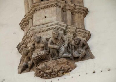 Die Loggia dei Lanzi auf der Piazza della Signoria in Florenz 45 figurenkonsole loggia dei lanzi florenz 8913