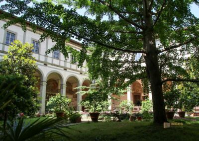 garten im kreuzgang von santo spirito florenz 7576
