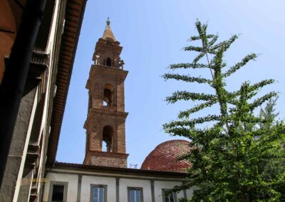 glockenturm der basilika santo spirito florenz 7642