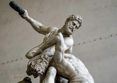 Die Loggia dei Lanzi auf der Piazza della Signoria in Florenz 19 herkules und centaur loggia dei lanzi florenz 8966