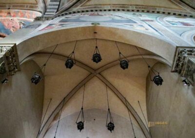 In der Basilika Santa Trinita in Florenz 23 kapelle doni basilika santa trinita florenz 9281