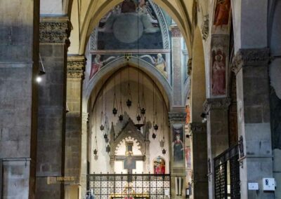 In der Basilika Santa Trinita in Florenz 21 kapelle doni basilika santa trinita florenz 9406