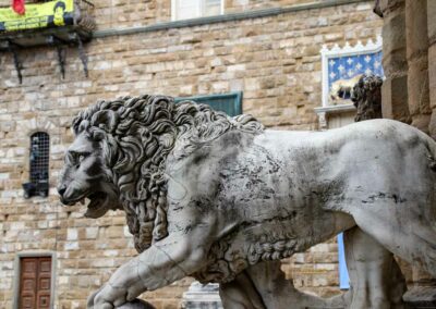 Die Loggia dei Lanzi auf der Piazza della Signoria in Florenz 39 medici lowew loggia dei lanzi florenz 8989