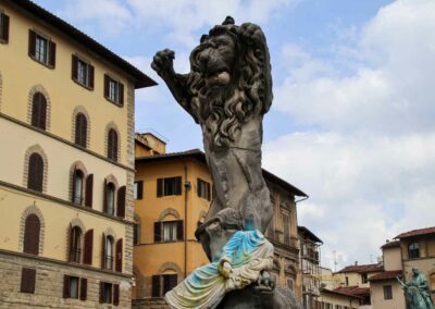 Die Loggia dei Lanzi auf der Piazza della Signoria in Florenz 4 piazza signoria florenz8747