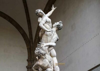 Die Loggia dei Lanzi auf der Piazza della Signoria in Florenz 23 raub der sabinerinnen loggia dei lanzi florenz 9006