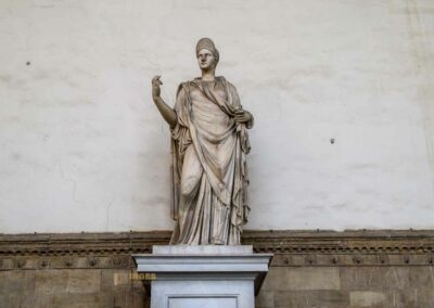 Die Loggia dei Lanzi auf der Piazza della Signoria in Florenz 27 sabine loggia dei lanzi florenz 8936