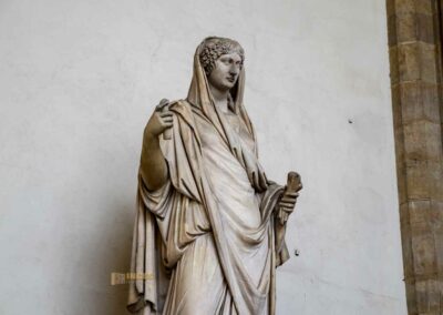 Die Loggia dei Lanzi auf der Piazza della Signoria in Florenz 36 sabine loggia dei lanzi florenz 8957