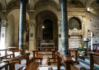 seitenaltaere kirche santi apostoli florenz 9142