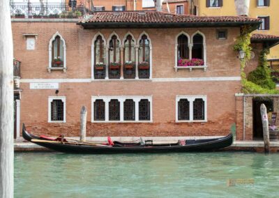 gondolerie am canal cannaregio in venedig 3254