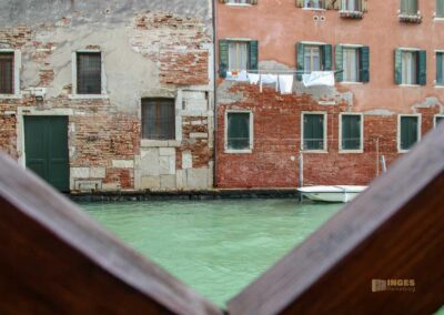 Santa Maria Assunta dei Gesuiti und das Ex-Convent in Venedig 37 kaffeepause am rio dei gesuiti in venedig 9672