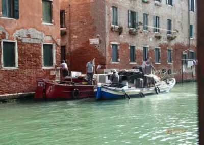 Santa Maria Assunta dei Gesuiti und das Ex-Convent in Venedig 35 moebelumzug in venedig 9694