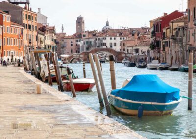 ponte delle guglie am canale cannaregio in venedig 0441