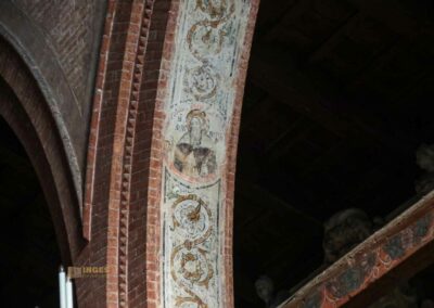 In der Kirche Madonna dell' Orto in Venedig 7 saeulenbogen in der kirche madonna dell orto venedig 9920