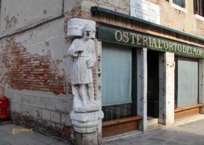 Vom Fondamente Nove zur Kirche Madonna dell' Orto in Venedig 37 am campo dei mori in venedig 9877