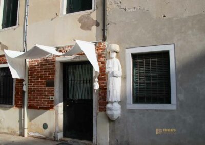 Vom Fondamente Nove zur Kirche Madonna dell' Orto in Venedig 39 am campo dei mori in venedig 9887