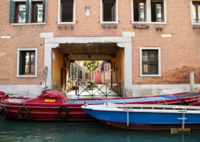 Vom Fondamente Nove zur Kirche Madonna dell' Orto in Venedig 22 am fondamenta zen in venedig 9761