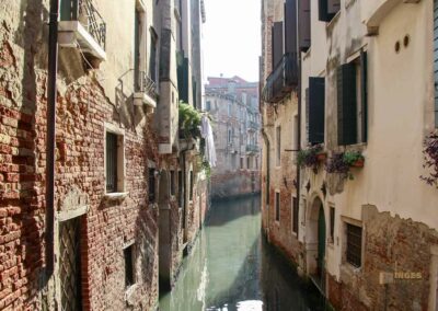 impressionen um die kirche santa maria dei miracoli venedig 3015