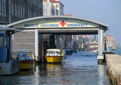 Vom Fondamente Nove zur Kirche Madonna dell' Orto in Venedig 6 krankentransport in venedig 4854