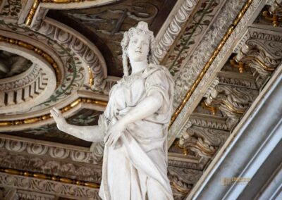 In der Kirche San Sebastiano in Venedig 61 figuren ballustrade san sebastiano venedig_0029