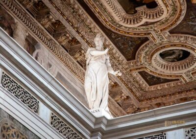 In der Kirche San Sebastiano in Venedig 62 figuren ballustrade san sebastiano venedig_0043