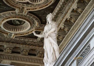 In der Kirche San Sebastiano in Venedig 63 figuren ballustrade san sebastiano venedig_8447