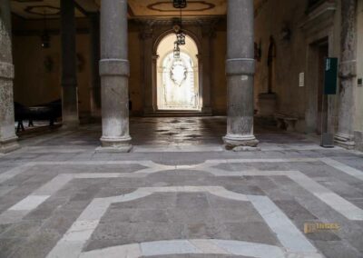 Im Palazzo Ca' Rezzonico in Venedig 154 innenhof palazzo ca rezzonico venedig_9572