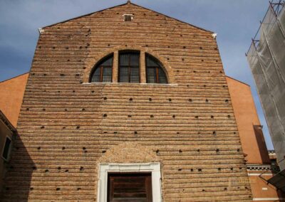 Mein Bummel durch den Sestiere Dorsoduro (Mitte) in Venedig 5 kirche san pantalon venedig aussen_6547