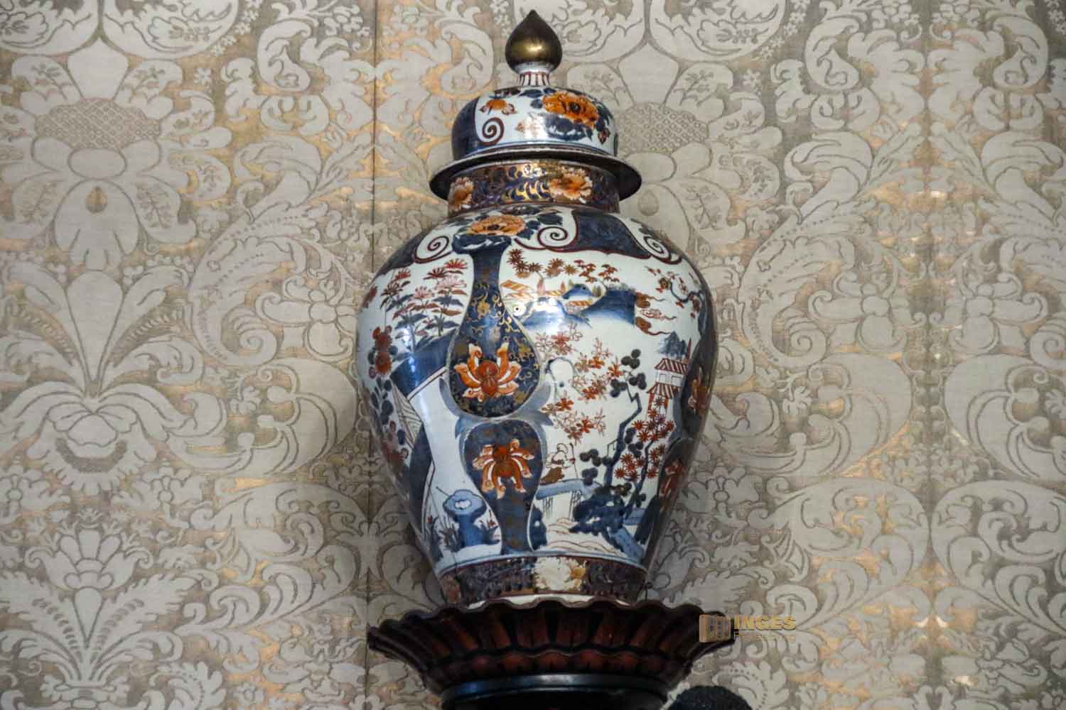 vasen-konsole brustolon-saal palazzo ca rezzonico venedig_9244 vasen konsole brustolon saal palazzo ca rezzonico venedig 9244