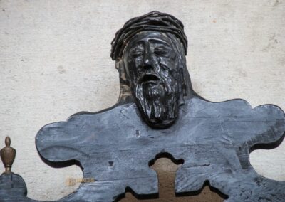 In der Basilika San Pietro di Castello in Venedig 73 bischofstuehle basilika san pietro di castello venedig_3810